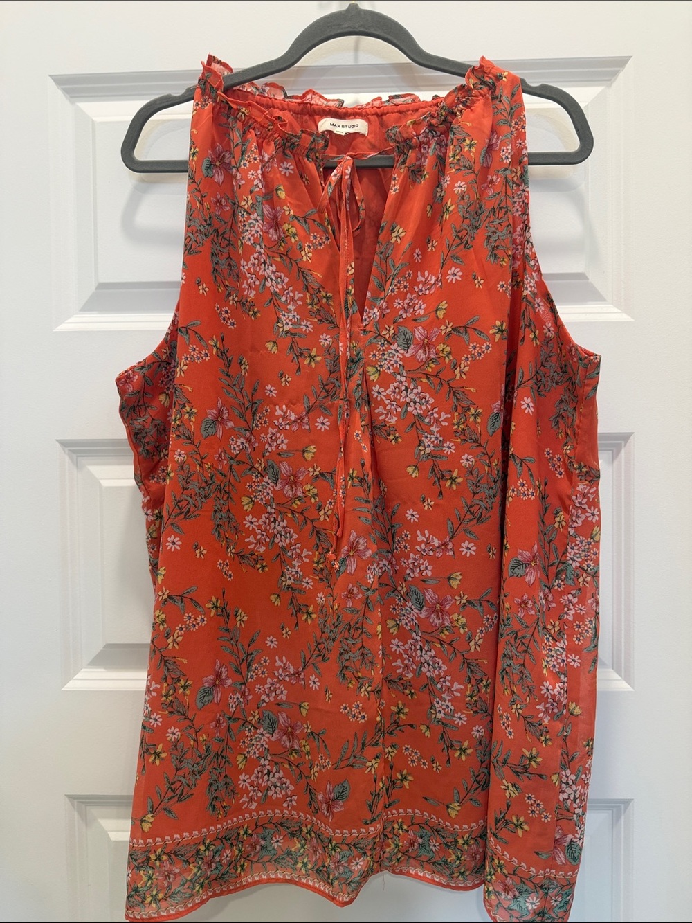 Max Studio Coral Floral Tie-Neck Sleeveless Blouse
